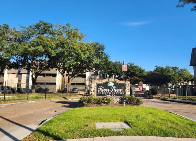 Property at 3025 Walnut Bend Ln #24, Houston, TX 77042, 2 beds, 2 baths
