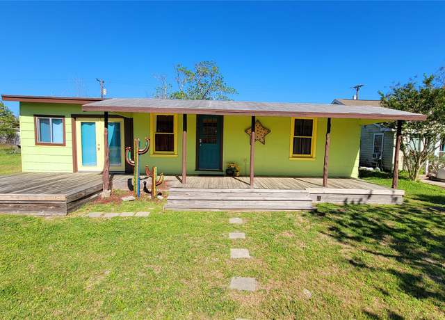 Property at 308 S 6th St, Rockport, TX 78382, 2 beds, 1 bath