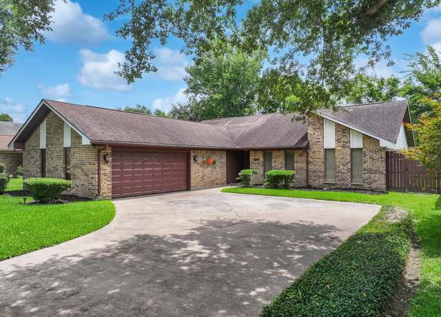 Property at 1940 Sams Way, Beaumont, TX 77706, 3 beds, 2 baths
