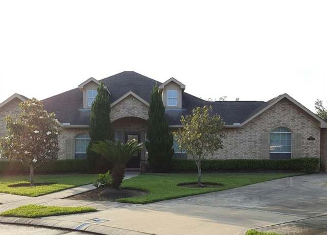 Property at 3501 Carson Ct, Pearland, TX 77584, 4 beds, 3 baths