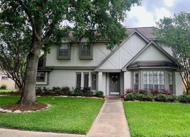 Property at 11650 Trailmont Dr, Houston, TX 77077, 4 beds, 2.5 baths