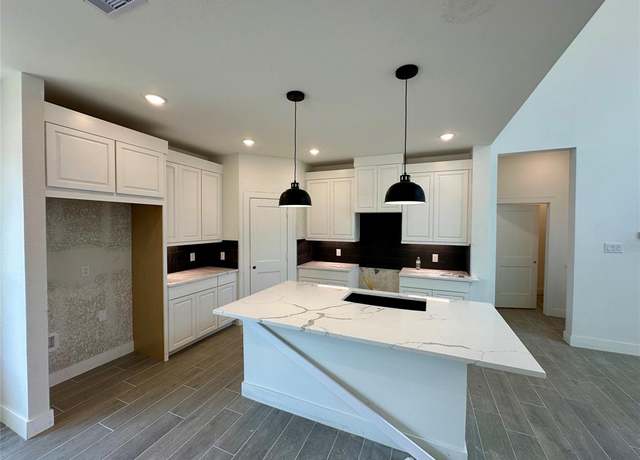 Property at 13085 Brookwood Bend Ln, Conroe, TX 77302, 4 beds, 3.5 baths