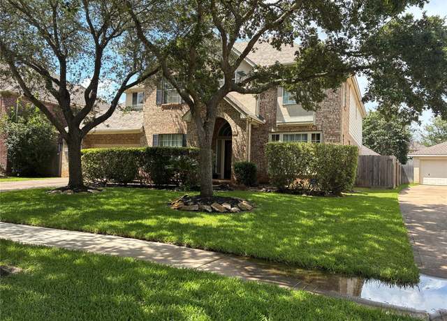 Property at 4719 Melissa Ct, Sugar Land, TX 77479, 4 beds, 3.5 baths