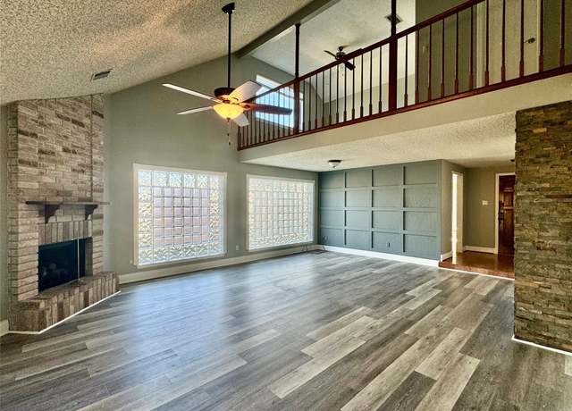 Property at 15627 Lago Villa Dr, Tomball, TX 77377, 3 beds, 2.5 baths