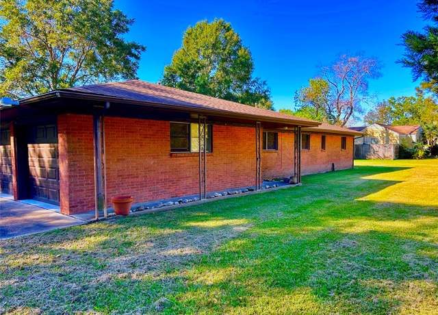 Property at 9306 N Garden Dr, Beaumont, TX 77705, 3 beds, 2 baths
