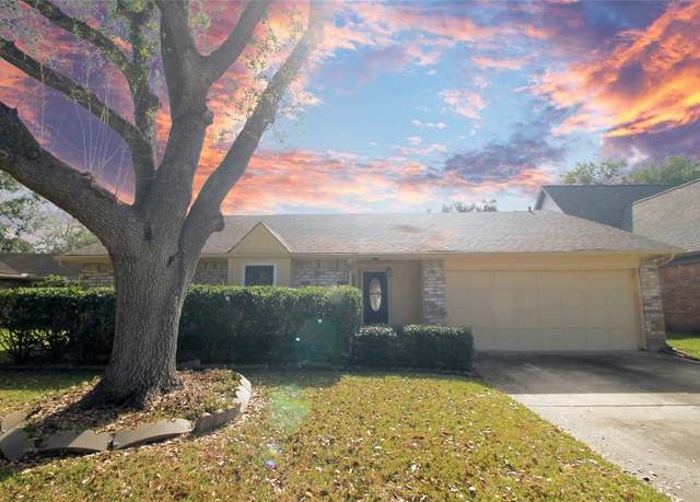 Property at 3122 Mosby Dr, Sugar Land, TX 77479, 3 beds, 2 baths