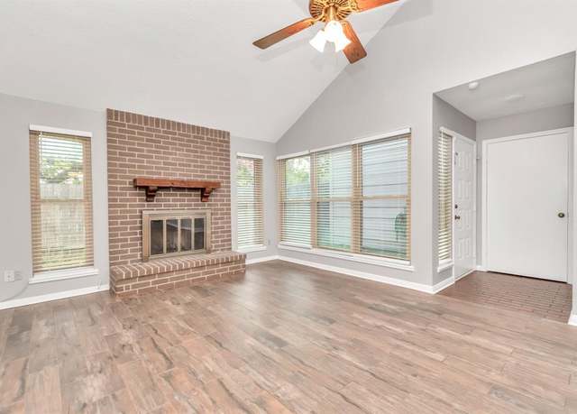 Property at 2815 Panagard Dr #38, Houston, TX 77082, 2 beds, 2.5 baths