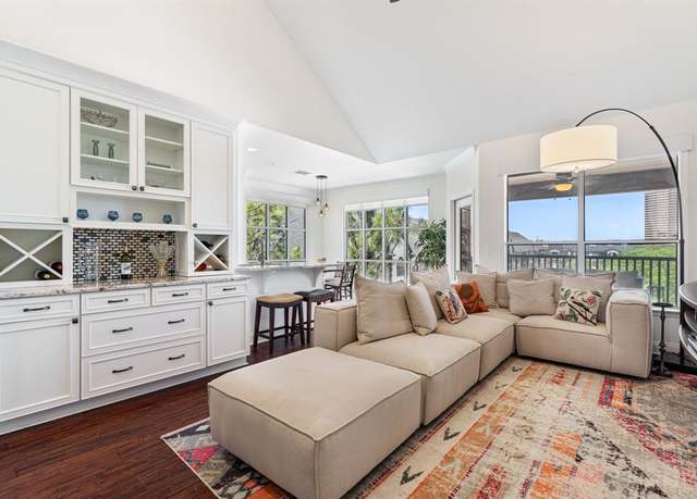 Property at 2400 Mccue Rd #440, Houston, TX 77056, 3 beds, 2 baths