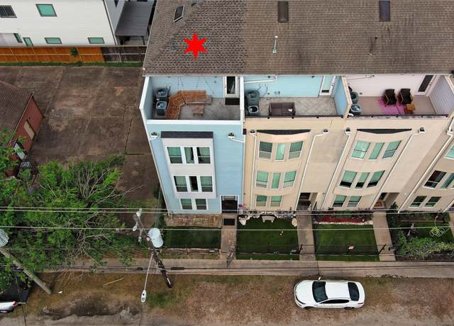 Property at 5507 Darling St, Houston, TX 77007, 3 beds, 3.5 baths