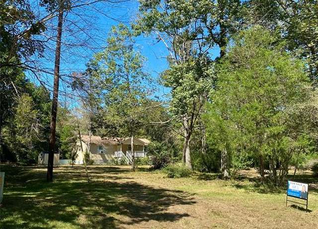 Property at 193 Bonnie Blue Ln, Livingston, TX 77351, 3 beds, 2 baths