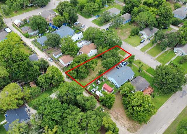 Property at 111 6th Ave N, Texas City, TX 77590