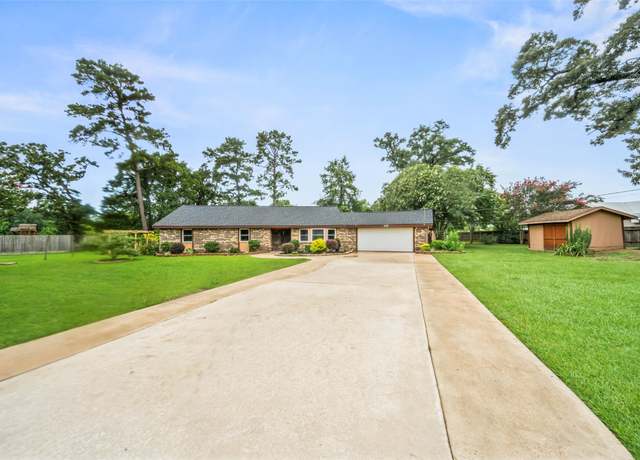 Property at 532 Woolridge Dr, Conroe, TX 77301, 3 beds, 2 baths