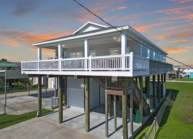 Property at 942 Meynig Dr, Crystal Beach, TX 77650, 3 beds, 2.5 baths