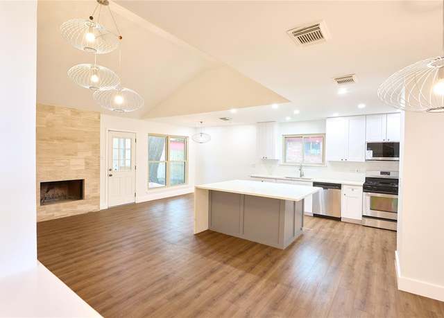 Property at 15830 Whipple Tree Dr, Houston, TX 77070, 4 beds, 2 baths