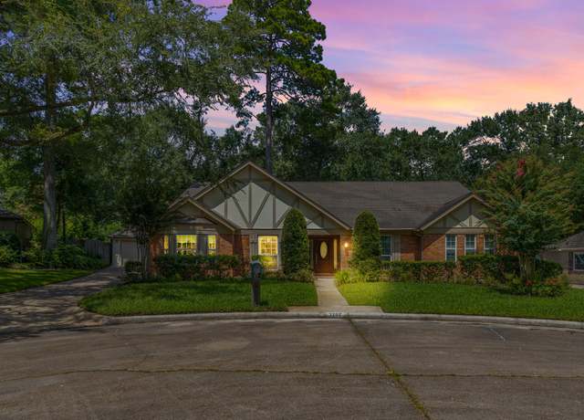 Property at 3207 Villa Park Dr, Houston, TX 77339, 4 beds, 2.5 baths