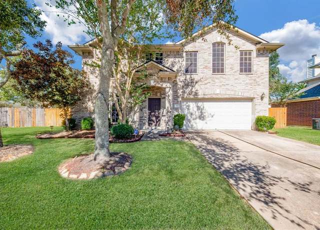 Property at 4609 Buescher Ct, Pearland, TX 77584, 4 beds, 2.5 baths