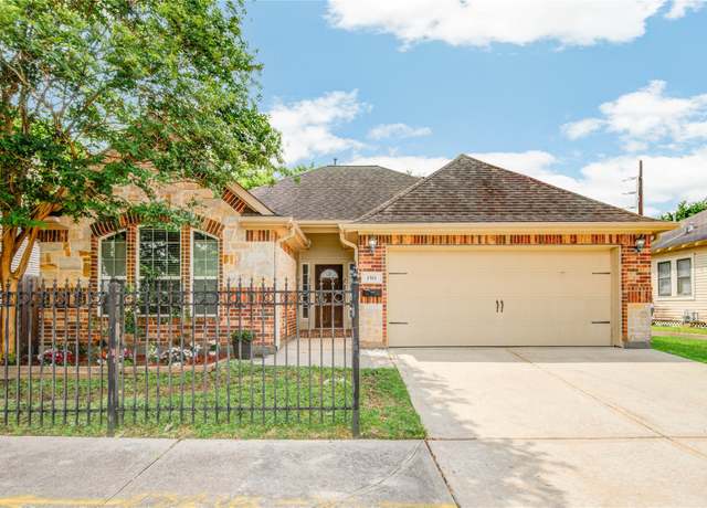 Property at 1511 Andrews St, Houston, TX 77019, 3 beds, 2 baths
