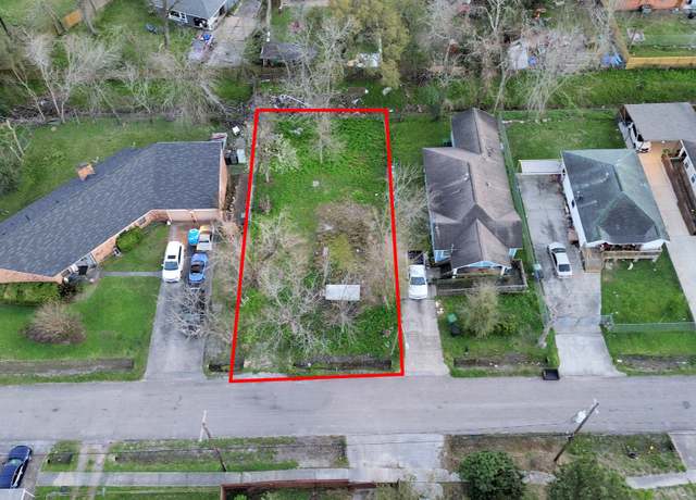 Property at 810 Neyland St, Houston, TX 77022