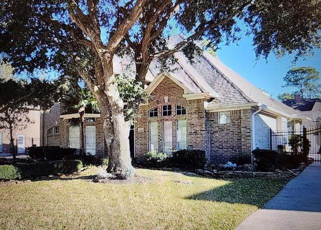 Property at 18410 Bull Pine Dr, Spring, TX 77379, 4 beds, 4 baths