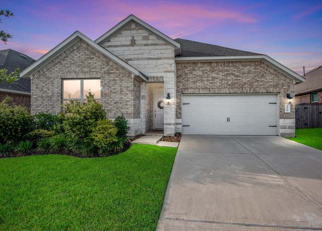 Property at 1568 Oakdale Crest Rd, Montgomery, TX 77316, 3 beds, 2.5 baths