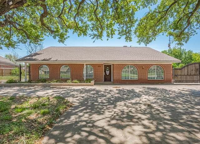 Property at 8207 W Tidwell Rd, Houston, TX 77040, 3 beds, 2.5 baths
