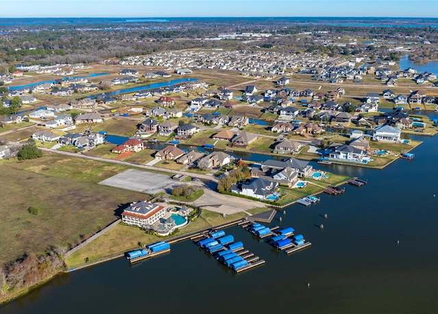 Property at 12892 French Quarter Dr, Willis, TX 77318