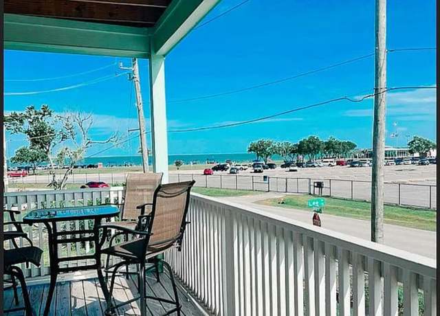 Property at 1113 San Jacinto St, La Porte, TX 77571, 3 beds, 3 baths