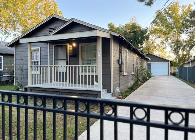 Property at 132 Grothe Ln, Houston, TX 77022, 4 beds, 2 baths