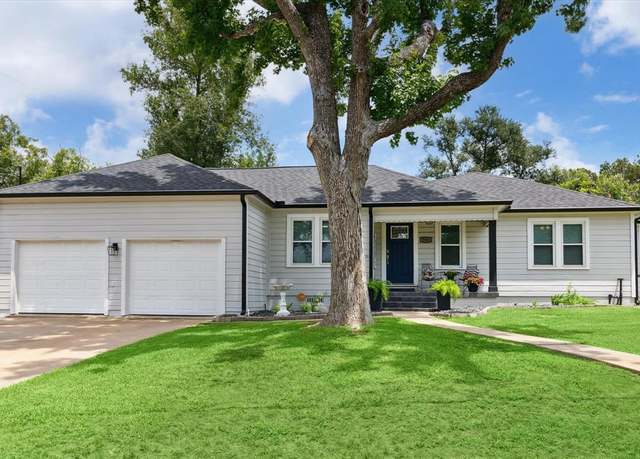 Property at 711 S Tesch St, Bellville, TX 77418, 3 beds, 2 baths