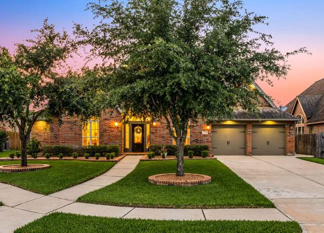Property at 13909 Morgan Bay Dr, Pearland, TX 77584, 4 beds, 3.5 baths