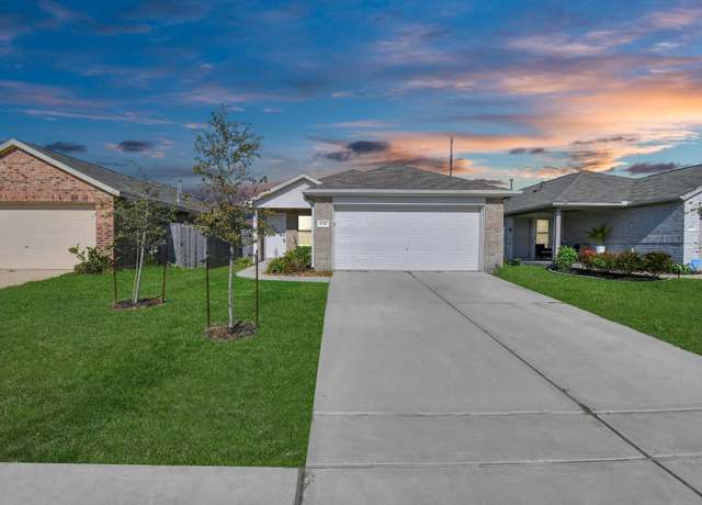 Property at 4347 Palmetto Grove Ln, Baytown, TX 77521, 4 beds, 2 baths