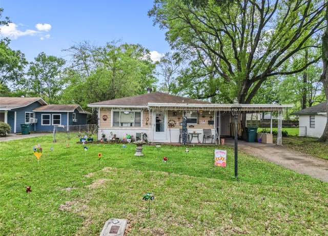 Property at 7135 Click Dr, Beaumont, TX 77708, 3 beds, 1 bath