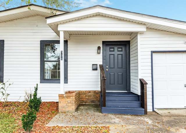 Property at 306 Azalea St, Lake Jackson, TX 77566, 3 beds, 1 bath