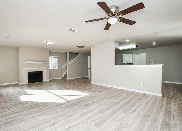 Property at 11659 Evesborough Dr, Houston, TX 77099, 4 beds, 2.5 baths