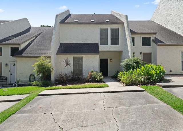 Property at 12207 Glenview Dr, Montgomery, TX 77356, 2 beds, 1.5 baths
