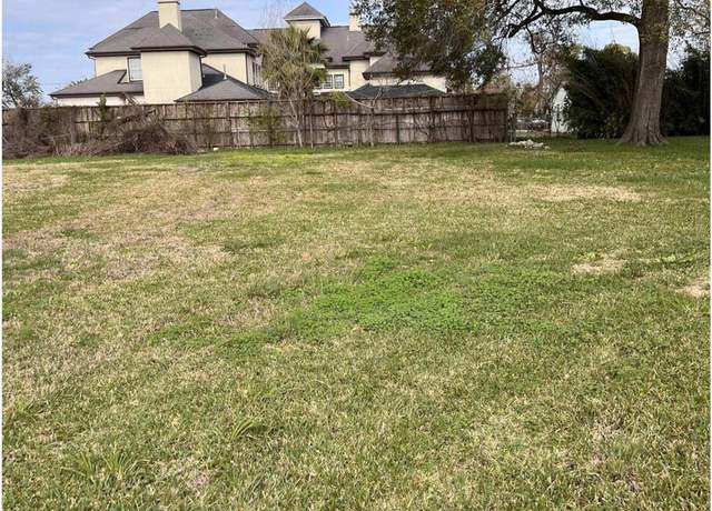 Property at 121-123 Van Molan St, Houston, TX 77022