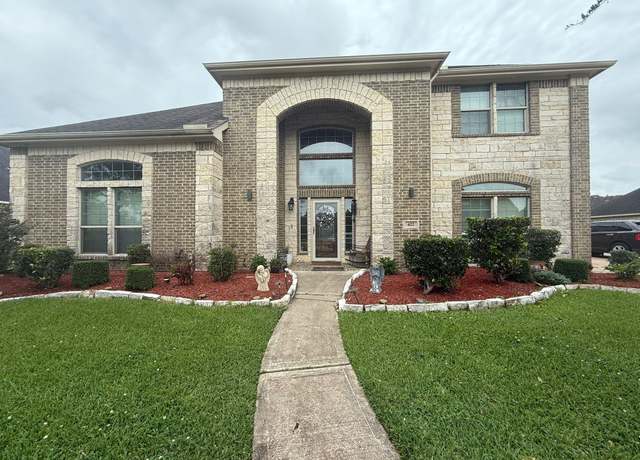 Property at 422 Old Orchard Dr, Dickinson, TX 77539, 5 beds, 3.5 baths
