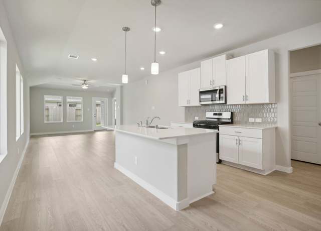 Property at 16992 Juniper Blossom Bnd, Conroe, TX 77302, 4 beds, 2 baths