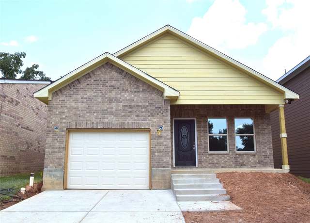 Property at 10 Snead Ln, Huntsville, TX 77340, 3 beds, 2 baths