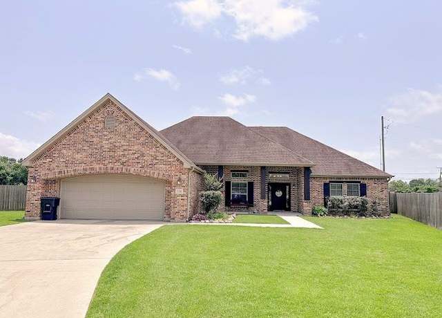 Property at 114 Wood Ridge Dr, Nederland, TX 77627, 4 beds, 2 baths