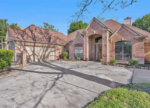 Property at 590 Edgewood Dr, Montgomery, TX 77356, 3 beds, 3.5 baths