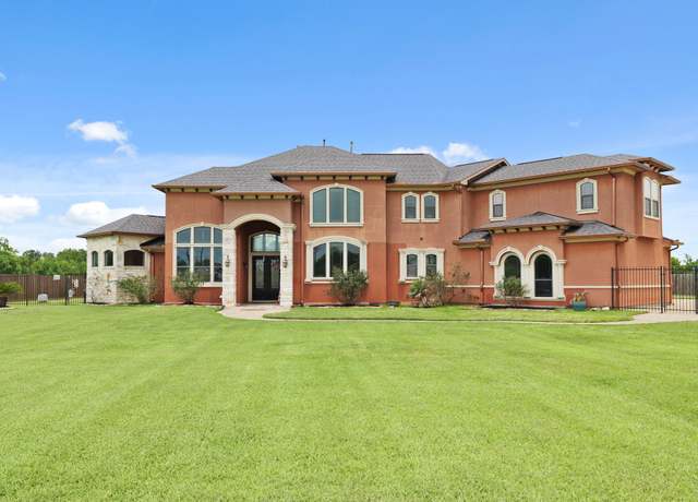 Property at 1909 E Archer Rd, Baytown, TX 77521, 4 beds, 2.5 baths