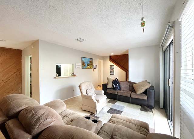 Property at 9471 Pagewood Ln #9471, Houston, TX 77063, 2 beds, 1.5 baths