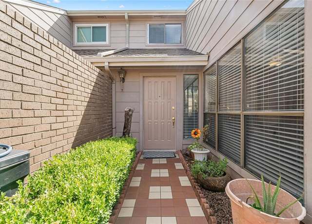 Property at 13954 Hollowgreen Dr #25, Houston, TX 77082, 2 beds, 2.5 baths