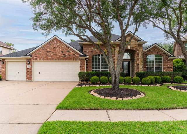 Property at 2304 Cape Landing Dr, Pearland, TX 77584, 3 beds, 2.5 baths