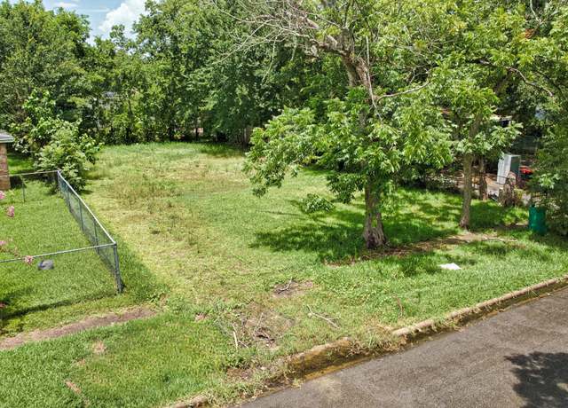 Property at 212 W Homan, Baytown, TX 77520