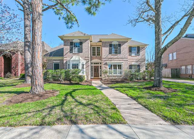 Property at 4022 Valley Green Ct, Houston, TX 77059, 4 beds, 2.5 baths