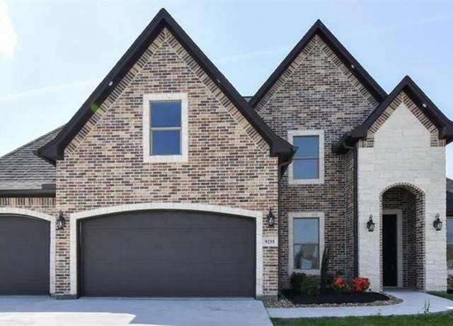 Property at 135 Moore, Beaumont, TX 77713, 4 beds, 3 baths