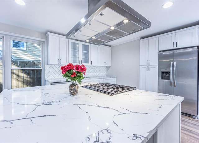 Property at 11419 Meadow Joy Dr, Houston, TX 77089, 3 beds, 2 baths