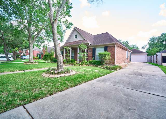Property at 5022 Moss Run Dr, Missouri City, TX 77459, 3 beds, 2 baths